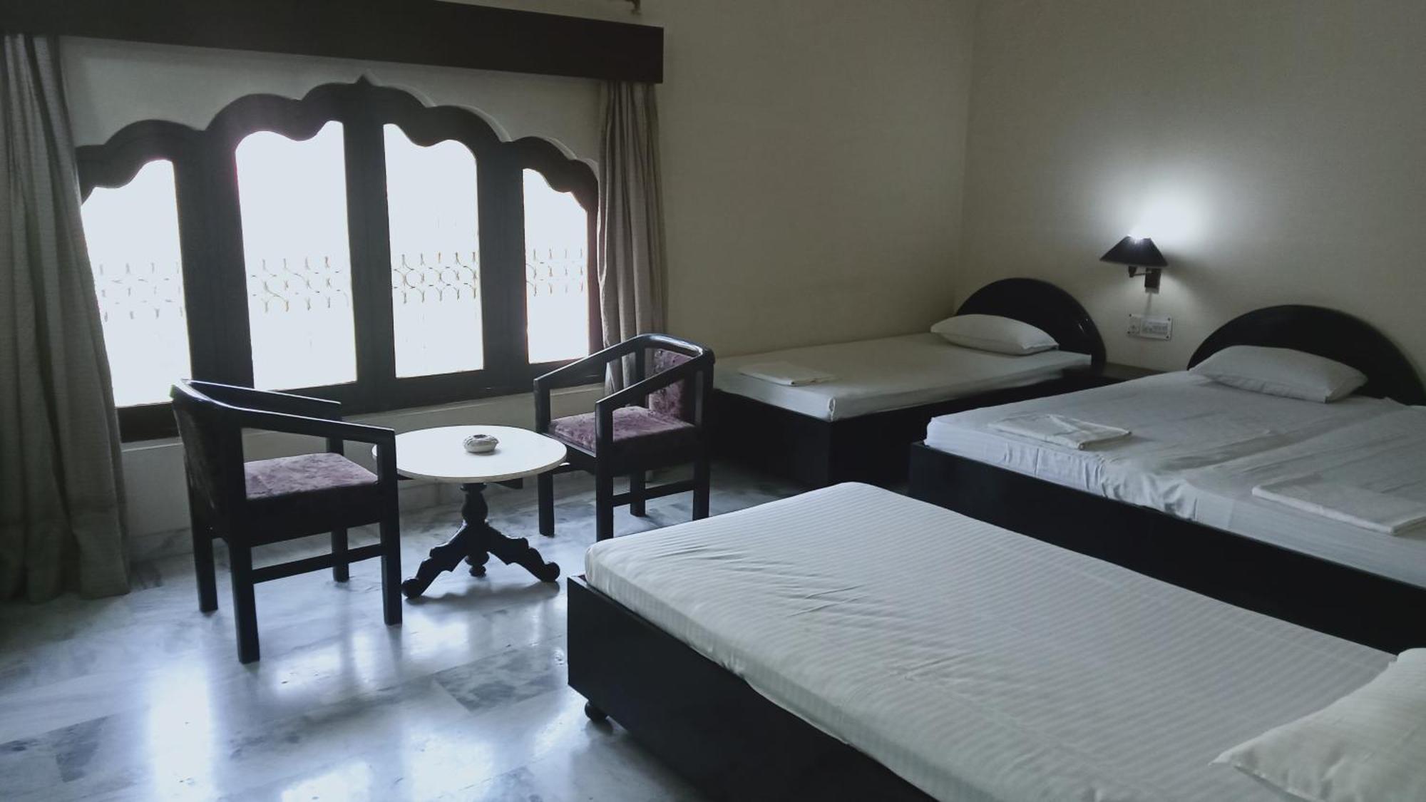 Hotel Marble Palace Khajuraho Exterior photo